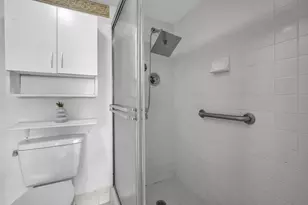 13001 SW 15th Ct, Pembroke Pines, FL 33027 - Photo 17