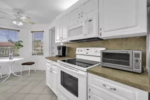 13001 SW 15th Ct, Pembroke Pines, FL 33027 - Photo 5