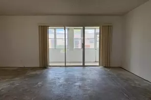 300 Bonnie Blvd, Palm Springs, FL 33461 - Photo 9