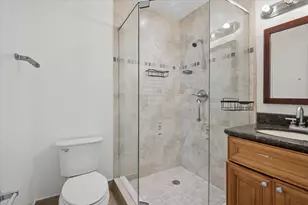 2420 SE 17th St, Fort Lauderdale, FL 33316 - Photo 9