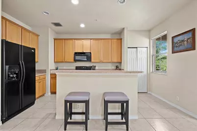 335 E Thatch Palm Circle #104, Jupiter, FL 33458 - Photo 9