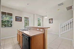 335 E Thatch Palm Cir, Jupiter, FL 33458 - Photo 11
