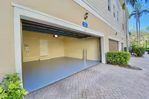 335 E Thatch Palm Cir, Jupiter, FL 33458 - Photo 23