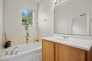 335 E Thatch Palm Cir, Jupiter, FL 33458 - Photo 25