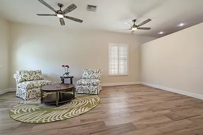 7004 SE Twin Oaks Circle, Stuart, FL 34997 - Photo 9