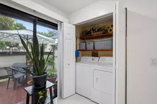 291 Amber Ct, Royal Palm Beach, FL 33411 - Photo 15