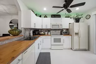 291 Amber Ct, Royal Palm Beach, FL 33411 - Photo 11