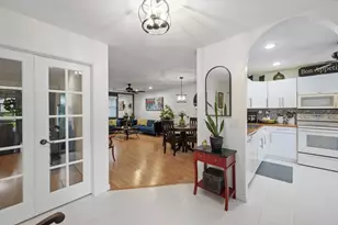 291 Amber Ct, Royal Palm Beach, FL 33411 - Photo 5