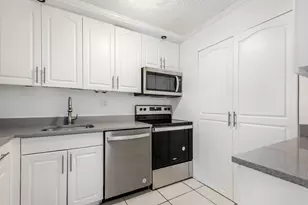 8020 Fairview Dr, Tamarac, FL 33321 - Photo 1