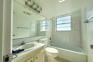 9 Hastings A, West Palm Beach, FL 33417 - Photo 5