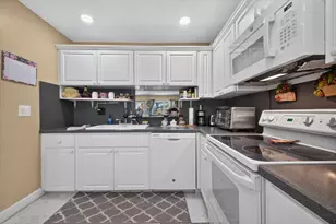 55 SE 14th St, Boca Raton, FL 33432 - Photo 13