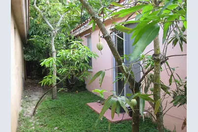 10232 SW 16th Court, Pembroke Pines, FL 33025 - Photo 3