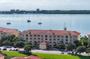21 Harbour Isle Dr W, Fort Pierce, FL 34949 - Photo 31
