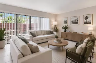 3015 Oaktree Ln, Hollywood, FL 33021 - Photo 1