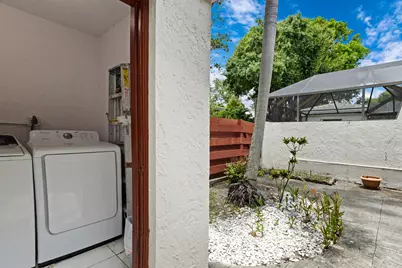 3015 Oaktree Lane #Unit 277, Hollywood, FL 33021 - Photo 31