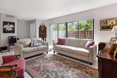 3015 Oaktree Lane #Unit 277, Hollywood, FL 33021 - Photo 11