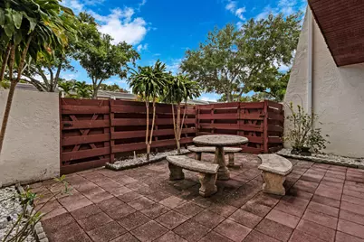 3015 Oaktree Lane #Unit 277, Hollywood, FL 33021 - Photo 49