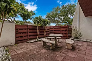 3015 Oaktree Ln, Hollywood, FL 33021 - Photo 49