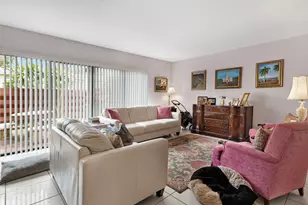 3015 Oaktree Ln, Hollywood, FL 33021 - Photo 9