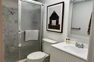 6449 Bay Club Dr, Fort Lauderdale, FL 33308 - Photo 17