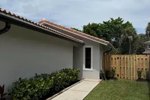 1722 NW 93rd Terrace, Coral Springs, FL 33071 - Photo 5