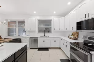 12172 Glenmore Dr, Coral Springs, FL 33071 - Photo 11