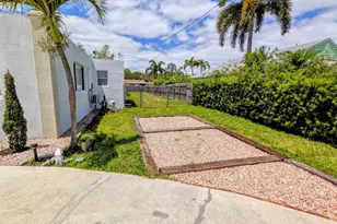 407 NW 7th St, Boynton Beach, FL 33426 - Photo 3
