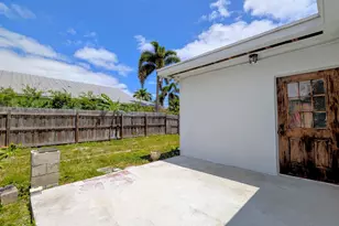 407 NW 7th St, Boynton Beach, FL 33426 - Photo 25
