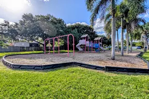 407 NW 7th St, Boynton Beach, FL 33426 - Photo 35
