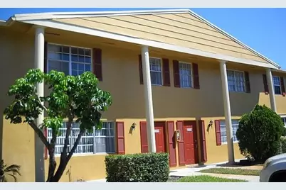 8028 SW 17th Place #4-5, Davie, FL 33324 - Photo 1