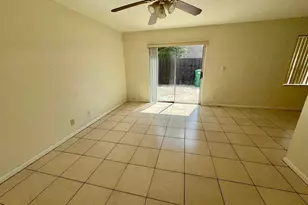 8028 SW 17th Pl, Davie, FL 33324 - Photo 7