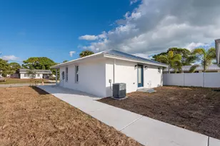 3018 SE Iris St, Stuart, FL 34997 - Photo 21