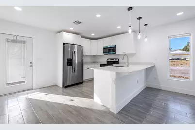3018 SE Iris Street #1, Stuart, FL 34997 - Photo 3