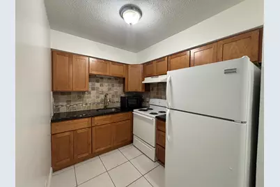 1916 SW 11th Street #Unit 26, Fort Lauderdale, FL 33312 - Photo 5