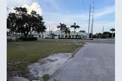 408 Avenue E, Fort Pierce, FL 34950 - Photo 7