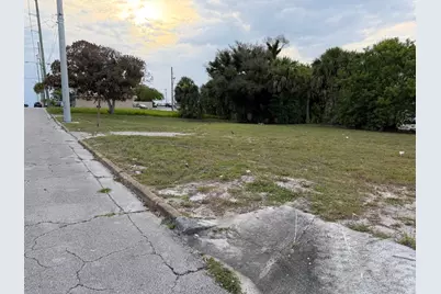408 Avenue E, Fort Pierce, FL 34950 - Photo 5