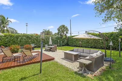 2205 W Pineridge Court, Delray Beach, FL 33444 - Photo 33