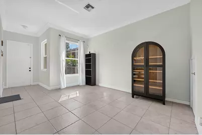 3355 Lakeside Drive, Davie, FL 33328 - Photo 9