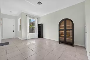 3355 Lakeside Dr, Davie, FL 33328 - Photo 9