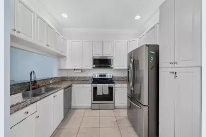 3355 Lakeside Drive, Davie, FL 33328 - Photo 11