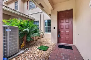 3355 Lakeside Dr, Davie, FL 33328 - Photo 5