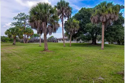 9302 Orange Avenue, Fort Pierce, FL 34945 - Photo 7