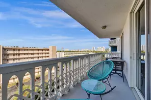 401 NE 14th Ave, Hallandale, FL 33009 - Photo 9