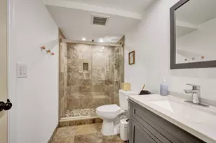 401 NE 14th Ave, Hallandale, FL 33009 - Photo 5