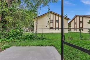 2510 Riverside Dr, Coral Springs, FL 33065 - Photo 19