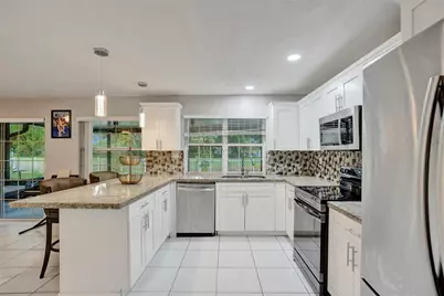 7008 NW 81st Street, Tamarac, FL 33321 - Photo 9