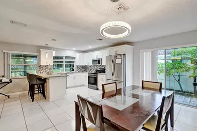 7008 NW 81st Street, Tamarac, FL 33321 - Photo 7