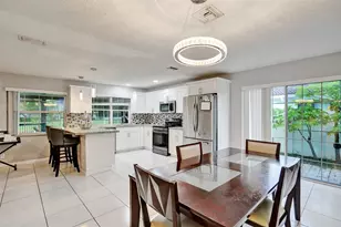 7008 NW 81st St, Tamarac, FL 33321 - Photo 7