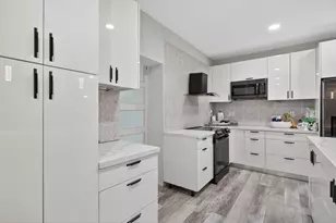 11910 Glenmore Dr, Coral Springs, FL 33071 - Photo 9