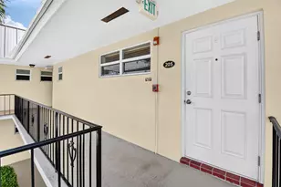 25 Colonial Club Dr, Boynton Beach, FL 33435 - Photo 35